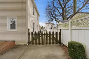 2097 Washington Ave, Seaford, NY 11783 - Photo 24