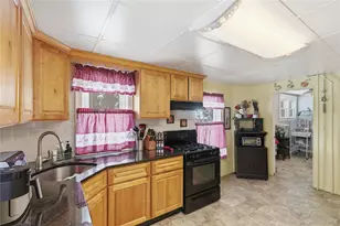 2097 Washington Ave, Seaford, NY 11783 - Photo 12