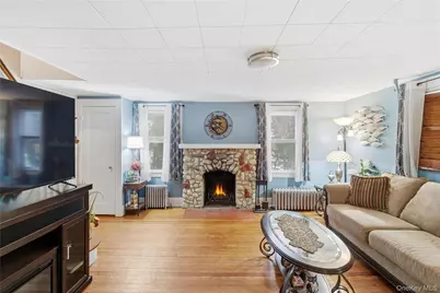 2097 Washington Avenue, Seaford, NY 11783 - Photo 6