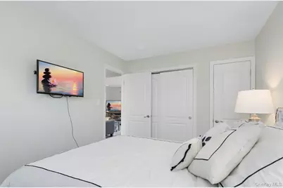 61 W Tiana Road #10, Hampton Bays, NY 11946 - Photo 10