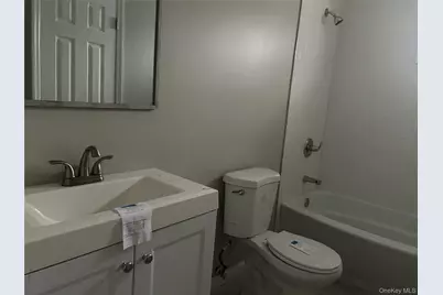 104 Sutton Park Road, Poughkeepsie, NY 12603 - Photo 12