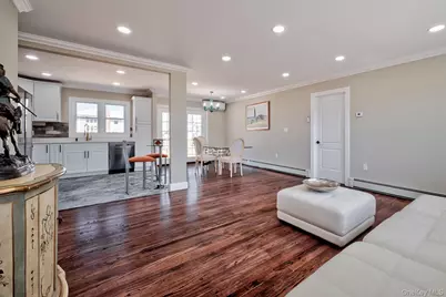 72 W Lido Promenade, Lindenhurst, NY 11757 - Photo 8