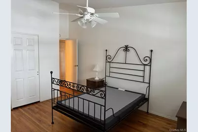 6 Ivy #3 B, Farmingdale, NY 11735 - Photo 8