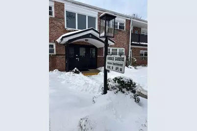 6 Ivy #3 B, Farmingdale, NY 11735 - Photo 2