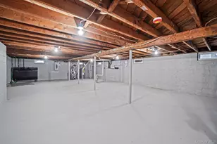 1730 Heckscher Ave, Bay Shore, NY 11706 - Photo 32