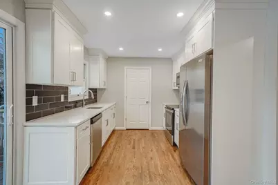 1730 Heckscher Avenue, Bay Shore, NY 11706 - Photo 14