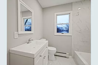 1730 Heckscher Avenue, Bay Shore, NY 11706 - Photo 26