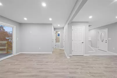 6 Grand Haven Court, Commack, NY 11725 - Photo 8