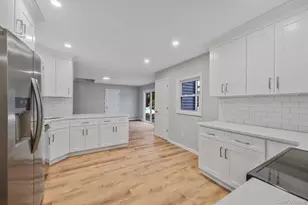 38 Clymer St, Port Jefferson, NY 11776 - Photo 14