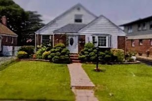 60 Liberty Blvd, Valley Stream, NY 11580 - Photo 1