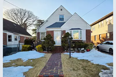 60 Liberty Boulevard, Valley Stream, NY 11580 - Photo 2