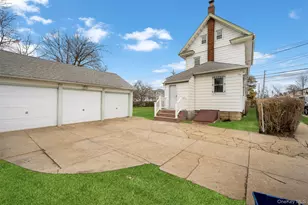 217 Bennett Ave, Hempstead, NY 11550 - Photo 40