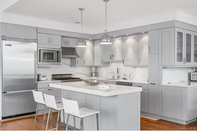 5 Renaissance Square #PH5E (36fl), White Plains, NY 10601 - Photo 1