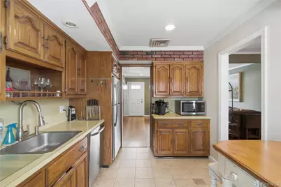 9 Lyons Avenue, Farmingdale, NY 11735 - Photo 10