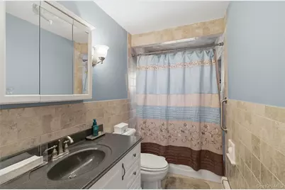 9 Lyons Avenue, Farmingdale, NY 11735 - Photo 14