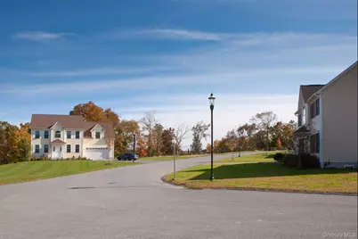 6 Jamil Court, Poughkeepsie, NY 12603 - Photo 4