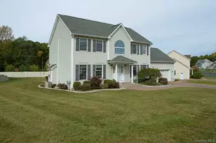 6 Jamil Ct, Poughkeepsie, NY 12603 - Photo 2