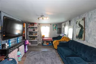 654 Broadway, Esopus, NY 12429 - Photo 8