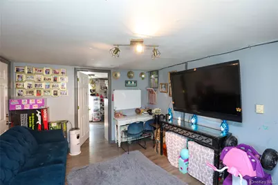 654 Broadway #9W, Esopus, NY 12429 - Photo 10