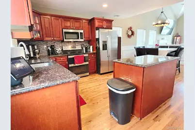 131 Forrest Avenue, Shirley, NY 11967 - Photo 14