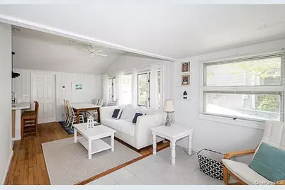 14 Lincoln Road, Hampton Bays, NY 11946 - Photo 18