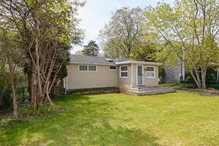 14 Lincoln Rd, Hampton Bays, NY 11946 - Photo 2