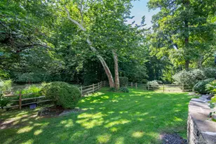 46 Reynal Rd, White Plains, NY 10605 - Photo 28