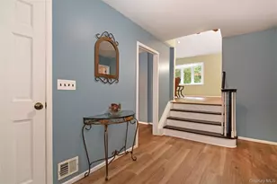 46 Reynal Rd, White Plains, NY 10605 - Photo 2