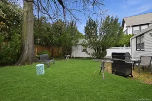 163 Elm St, Roslyn Heights, NY 11577 - Photo 22