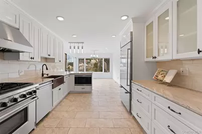 10 Cherry Lane, Scarsdale, NY 10583 - Photo 12