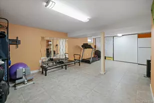 196 William St, Williston Park, NY 11596 - Photo 16