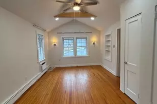 35 Youngs Hill Rd, Huntington, NY 11743 - Photo 10