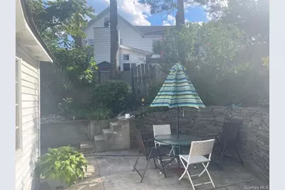 35 Youngs Hill Road, Huntington, NY 11743 - Photo 4