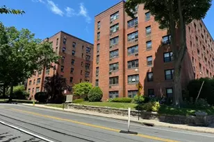 11 Lake St, White Plains, NY 10603 - Photo 2