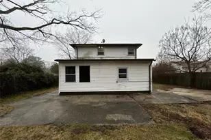 1181 Ocean Ave, Bay Shore, NY 11706 - Photo 16