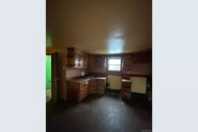 1181 Ocean Avenue, Bay Shore, NY 11706 - Photo 14