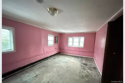 1181 Ocean Avenue, Bay Shore, NY 11706 - Photo 10