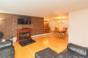 6 Reggie Dr, Wappingers Falls, NY 12590 - Photo 6