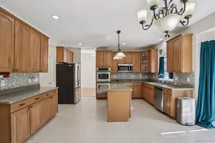 3015 Molly Pitcher Dr, New Windsor, NY 12553 - Photo 12