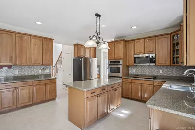 3015 Molly Pitcher Drive, New Windsor, NY 12553 - Photo 10