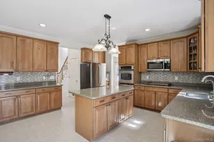 3015 Molly Pitcher Dr, New Windsor, NY 12553 - Photo 10