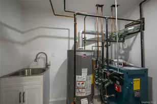 1061 Fordham Ln, Woodmere, NY 11598 - Photo 36