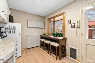 22 Greenway Circle, Syosset, NY 11791 - Photo 10