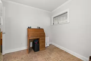 22 Greenway Circle, Syosset, NY 11791 - Photo 18