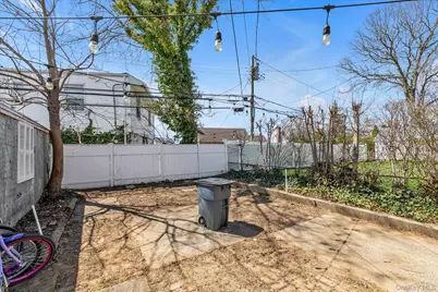 112 Ann Street, Valley Stream, NY 11580 - Photo 22