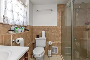 112 Ann St, Valley Stream, NY 11580 - Photo 12