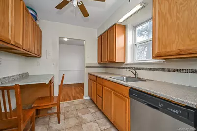 141-02 Jewel Avenue, Kew Gardens, NY 11367 - Photo 8