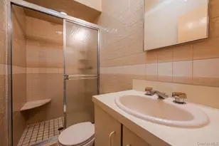 40 Cayuga Ave, Atlantic Beach, NY 11509 - Photo 12