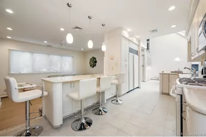 40 Cayuga Avenue, Atlantic Beach, NY 11509 - Photo 6