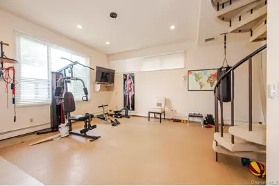 40 Cayuga Avenue, Atlantic Beach, NY 11509 - Photo 14